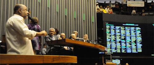 Pela defesa intransigente da política de valorização do salário mínimo