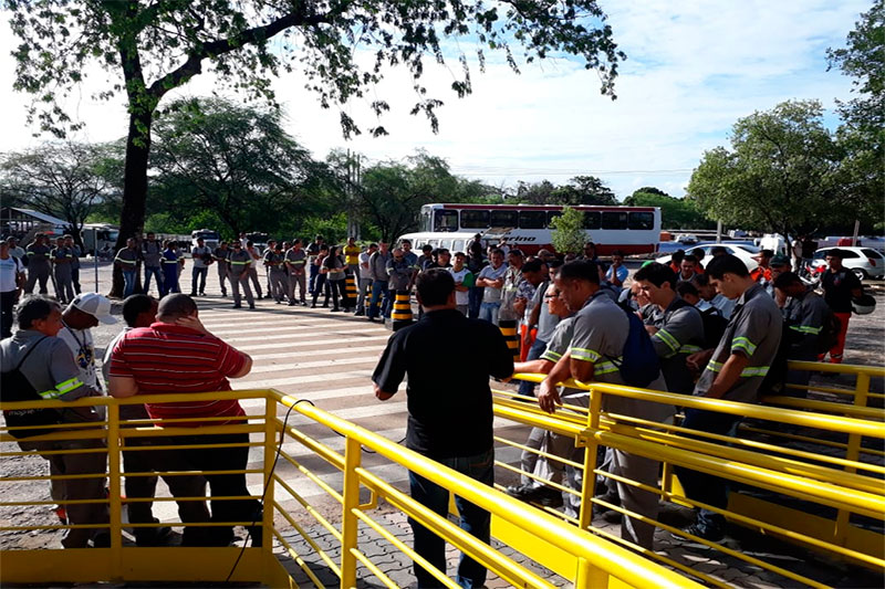 IMPASSE ENTRE RHI E TRABALHADORES CONTINUA